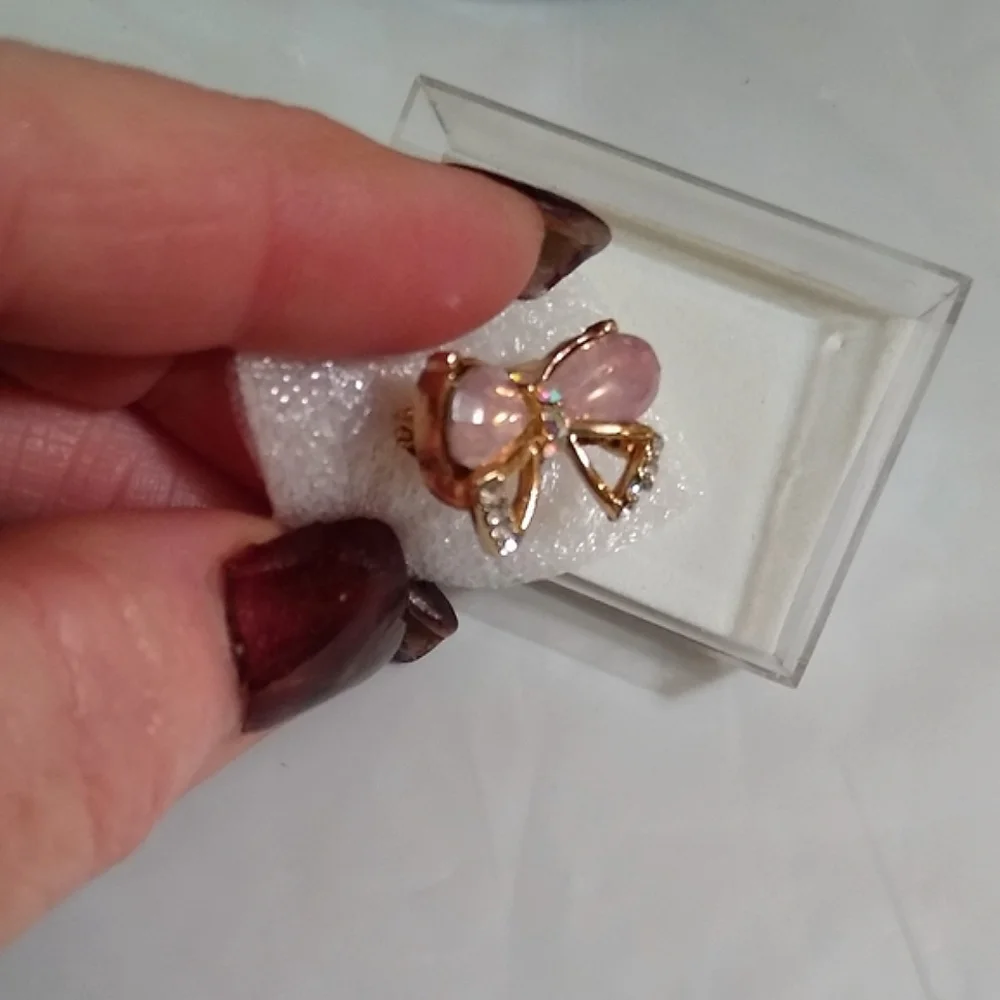 Lot of 2: Gold Bows Pin & Necklace